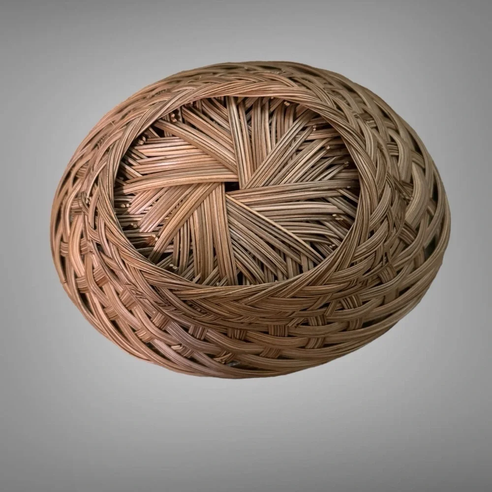 WOVEN BASKET